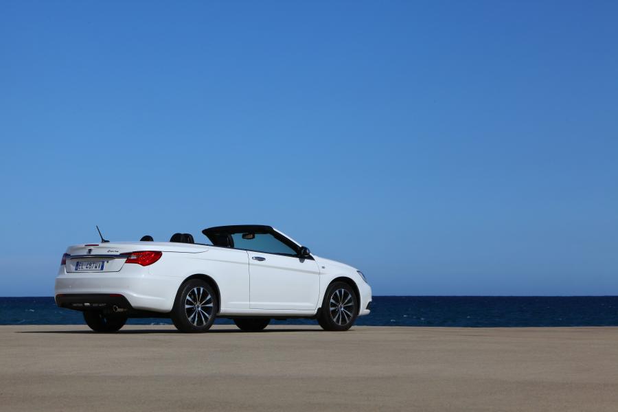  Lancia Flavia Convertible 2012 года  (фото 39 из 92)